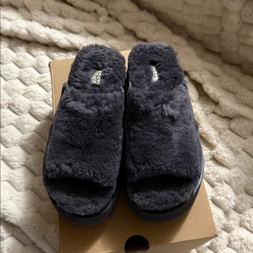UGG Bayonna Slip-On in grey sz 6 - Picture 4 of 6